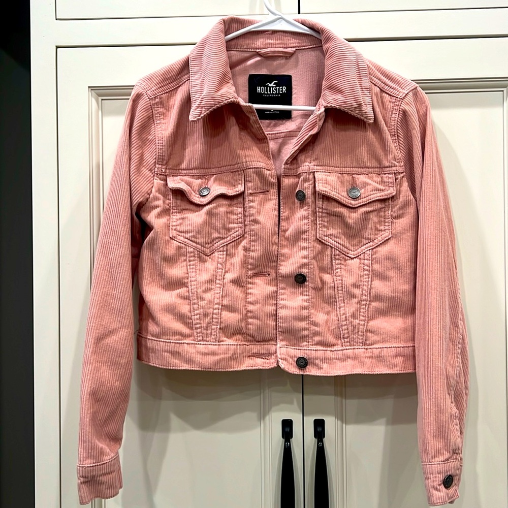 Hollister corduroy cropped jean jacket. Size small